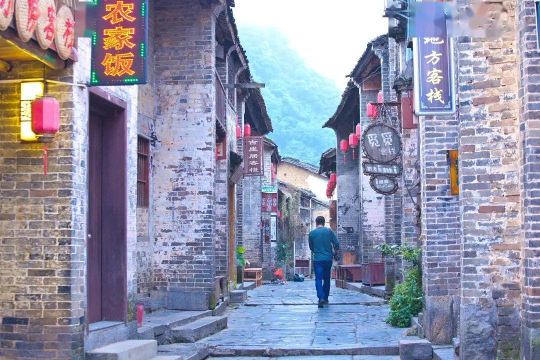 子长市召开2023年度党(工)委书记抓基层党建和意识形态述职评议考核工作会议